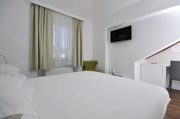 Standard Tek Büyük Yataklı Oda, Şehir Manzaralı