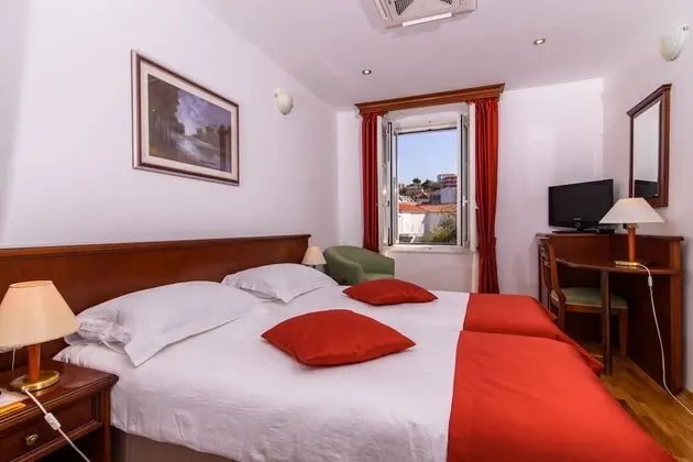 Superior Tek Büyük Yataklı Oda, Şehir Manzaralı