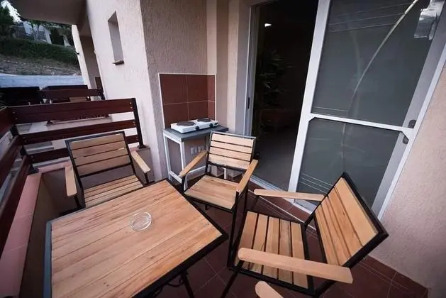 Stüdyo, Göl Manzaralı