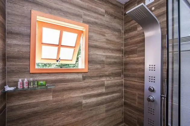 Apartamento com ducha de hidro