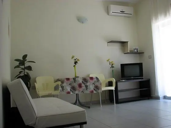 Apart Daire, 1 Yatak Odası, Balkon, Bahçe Manzaralı