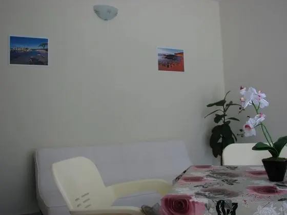 Apart Daire, 1 Yatak Odası, Balkon, Bahçe Manzaralı