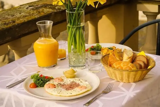 Basic Tek Büyük veya İki Ayrı Yataklı Oda, Buzdolabı, Şehir Manzaralı