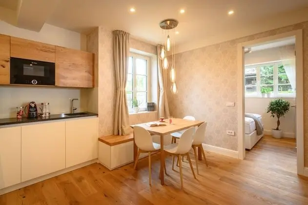 Luxury Apart Daire, Bahçe Manzaralı