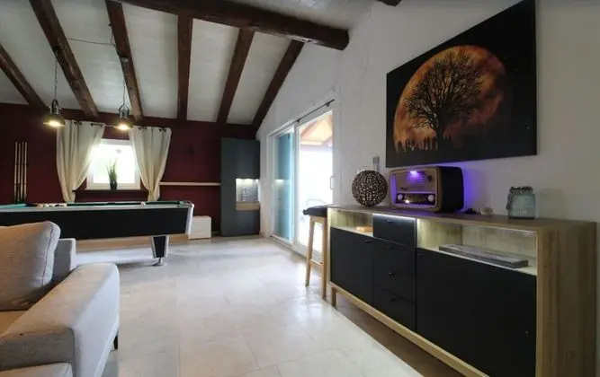 Villa, 4 Yatak Odası, Şömine