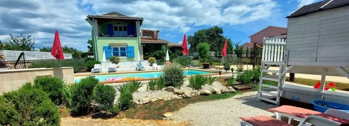 Villa, 4 Yatak Odası, Şömine