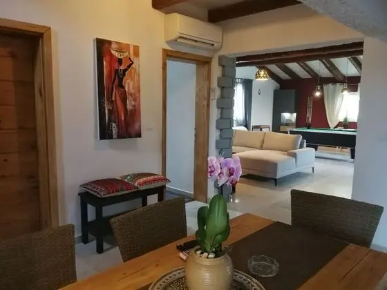 Villa, 4 Yatak Odası, Şömine
