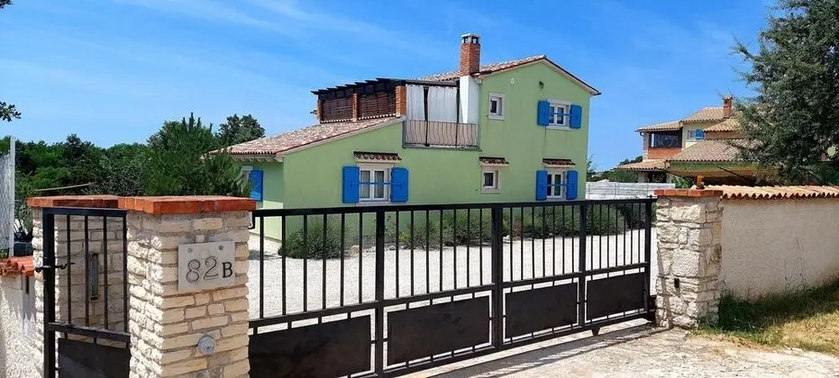 Villa, 4 Yatak Odası, Şömine