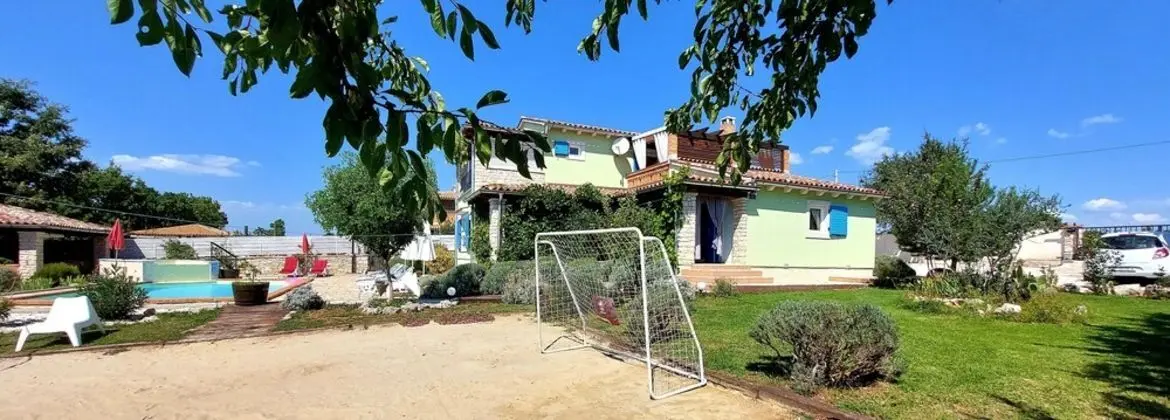 Villa, 4 Yatak Odası, Şömine