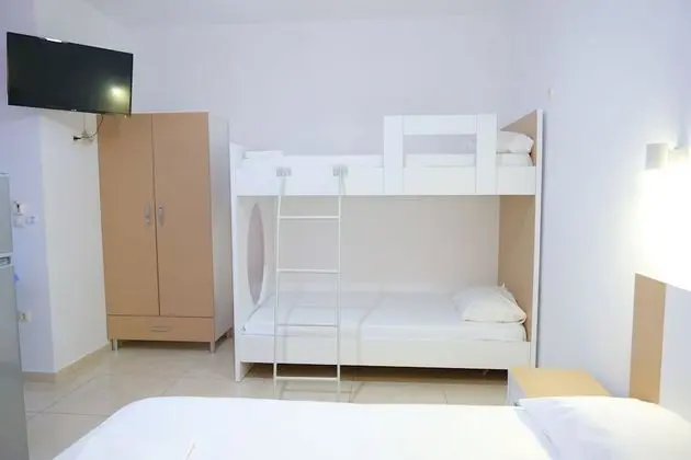 Deluxe Dört Kişilik Oda