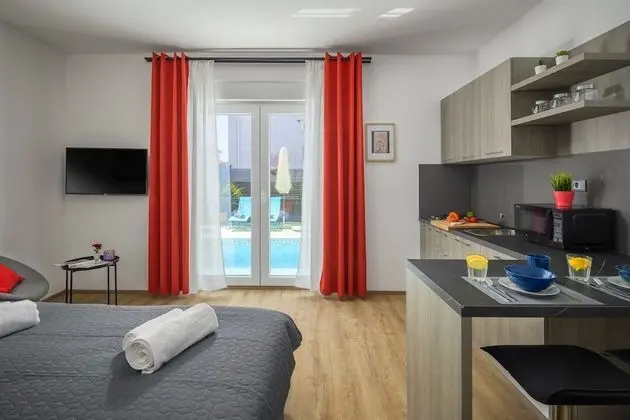 Traditional Stüdyo Süit