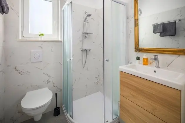 Traditional Stüdyo Süit