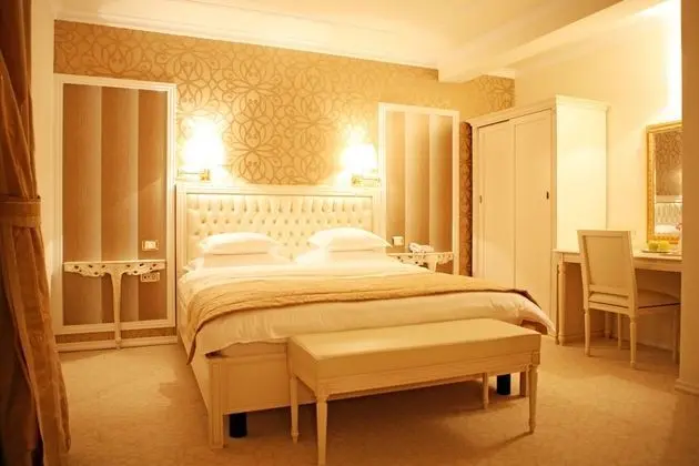 Tek Büyük Yataklı Oda