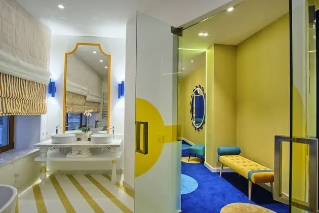 Exclusive Tek Büyük Yataklı Oda
