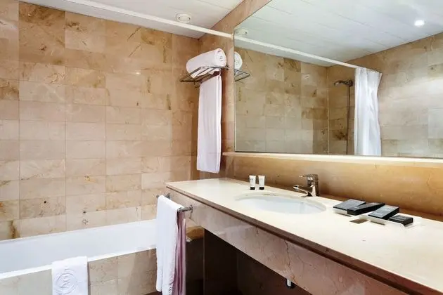 Classic Tek Büyük veya İki Ayrı Yataklı Oda