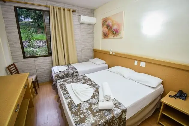 Standard Dört Kişilik Oda