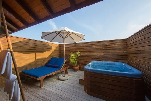 Villa, Sıcak Su Küveti, Deniz Üstü