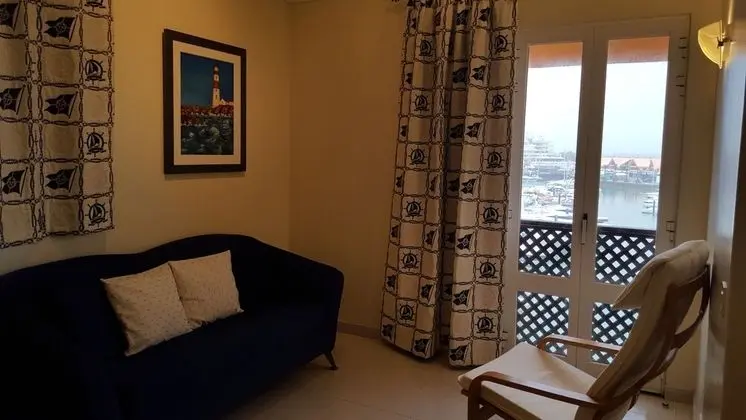 Apart Daire, 2 Yatak Odası, Balkon, Marina Manzaralı