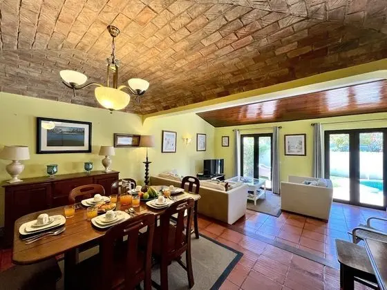 Villa, 4 Yatak Odası, Kişiye Özel Havuzlu