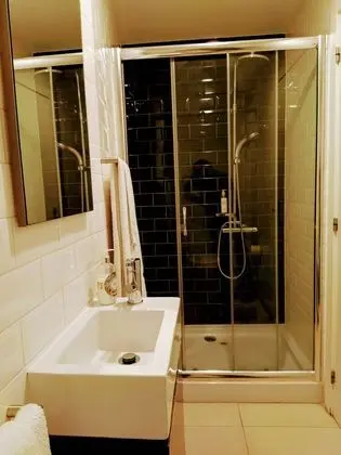 İki Ayrı Yataklı Oda (Moda)