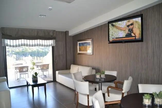 Comfort Tek Büyük veya İki Ayrı Yataklı Oda