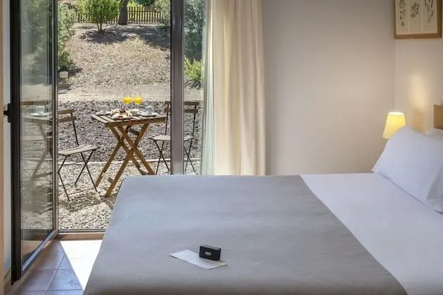 Comfort Tek Büyük Yataklı Oda, Teras, Bahçeli