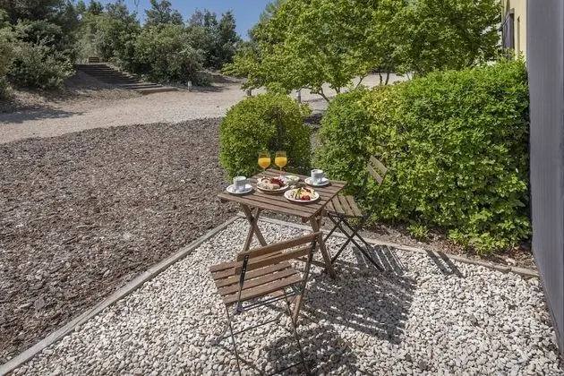 Comfort Tek Büyük Yataklı Oda, Teras, Bahçeli