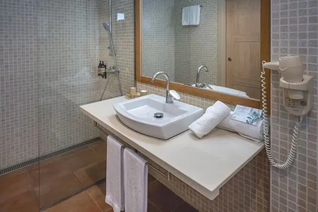 Comfort Üç Kişilik Oda (2 adults and 1 child)