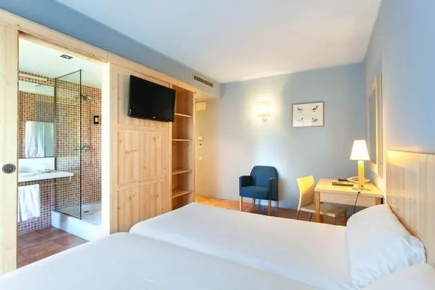 1 Çift Kişilik Veya 2 Tek Kişilik Yatak Superior