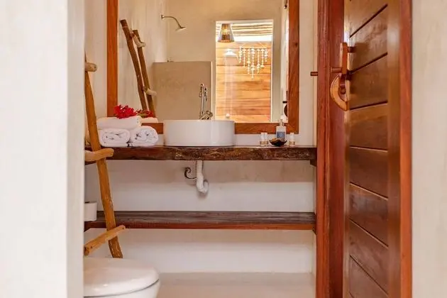 Bangalo Casal com Ducha ar livre