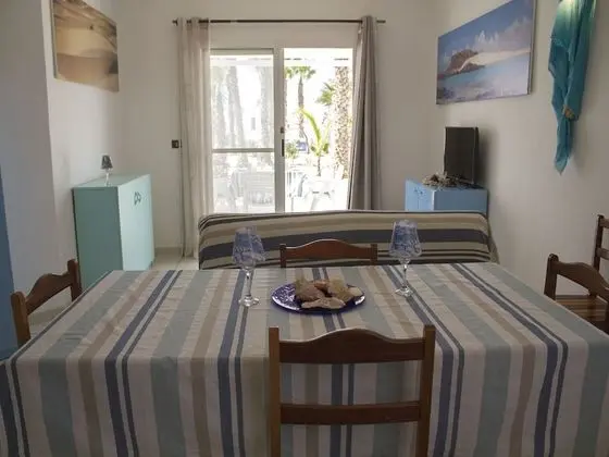 Panoramic Tek Büyük Yataklı Oda, Kısmi Deniz Manzarası, Okyanusa Sıfır