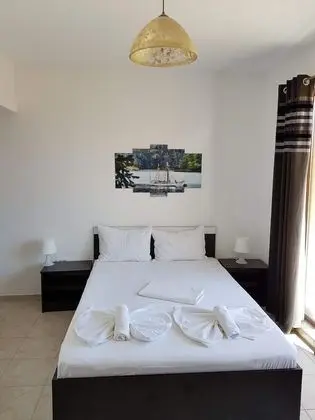 Tek Büyük Yataklı Oda, Balkon