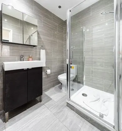 Comfort Dört Kişilik Oda, Özel Banyo