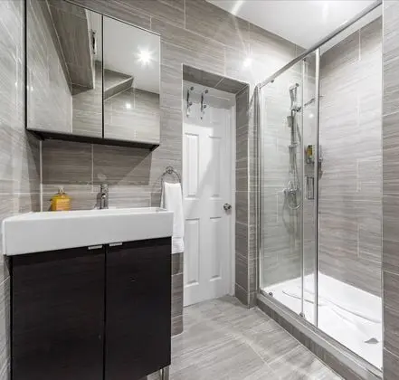 Comfort Dört Kişilik Oda, Özel Banyo