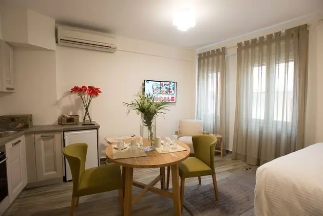 Deluxe Stüdyo (Hermes)