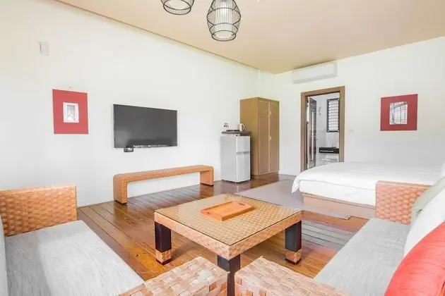Deluxe Kulübe, Bahçeli