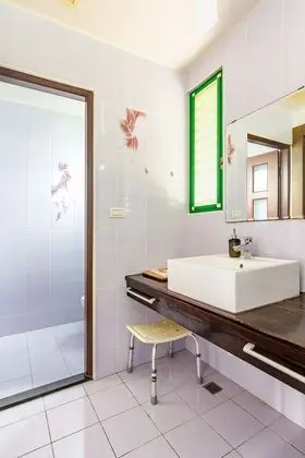 Deluxe Kulübe, Bahçeli