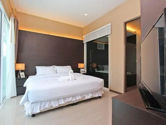 Villa Three Bedrooms Two Bathrooms