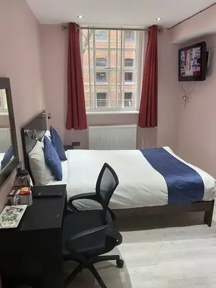 Standard Tek Büyük Yataklı Oda