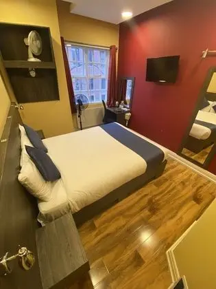 Standard Tek Büyük Yataklı Oda