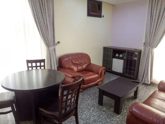 Deluxe Suite