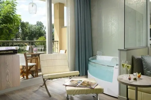 Junior Oda, Sıcak Su Küveti, Nehir Manzaralı (Private Wellness Resort)