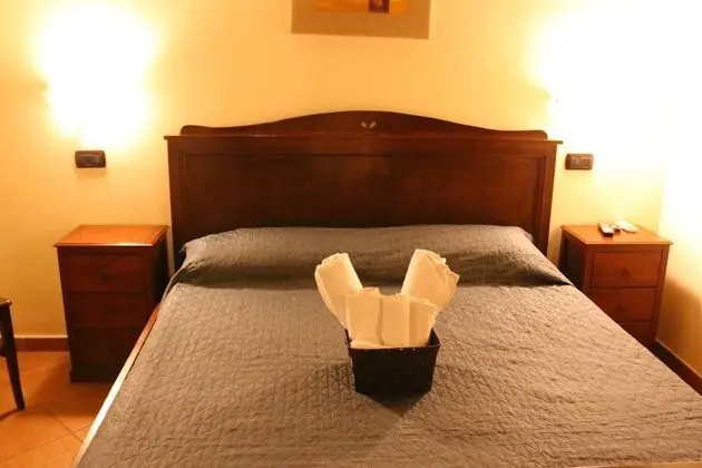 Basic Tek Büyük veya İki Ayrı Yataklı Oda, Sigara İçilmez