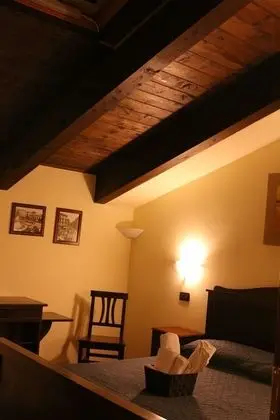 Basic Tek Büyük veya İki Ayrı Yataklı Oda, Sigara İçilmez