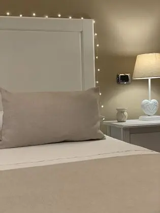 Üç Kişilik Oda, Bahçe Manzaralı