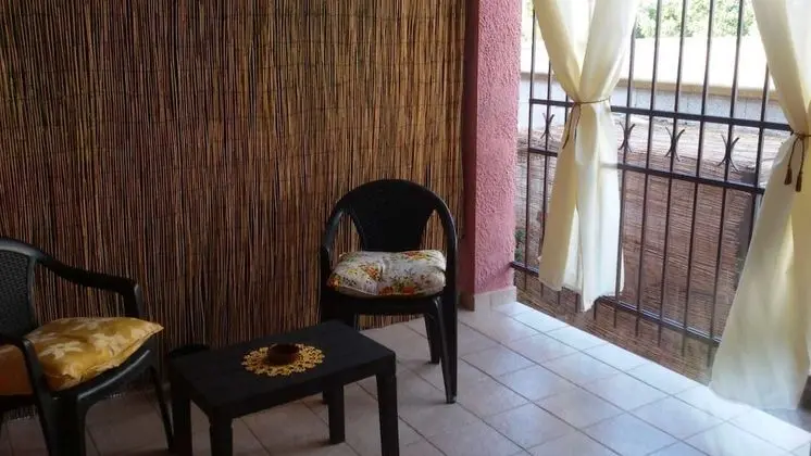 Deluxe Tek Büyük Yataklı Oda, Balkon, Bahçe Manzaralı
