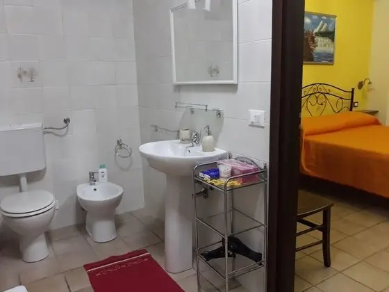 Deluxe Tek Büyük Yataklı Oda, Balkon, Bahçe Manzaralı