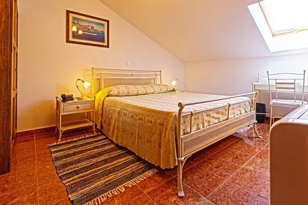 Tek Büyük Yataklı Oda