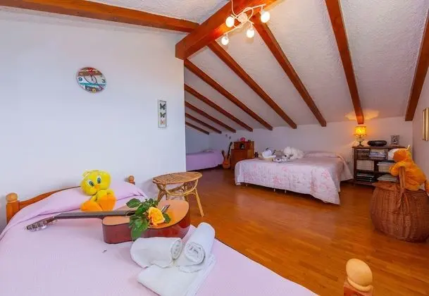 Family Villa, Birden Çok Yatak, 2 Banyolu, Bahçeli (Villino di Corsanico with  view)