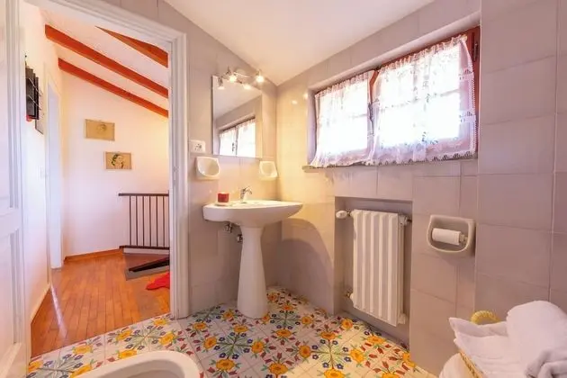 Family Villa, Birden Çok Yatak, 2 Banyolu, Bahçeli (Villino di Corsanico with  view)